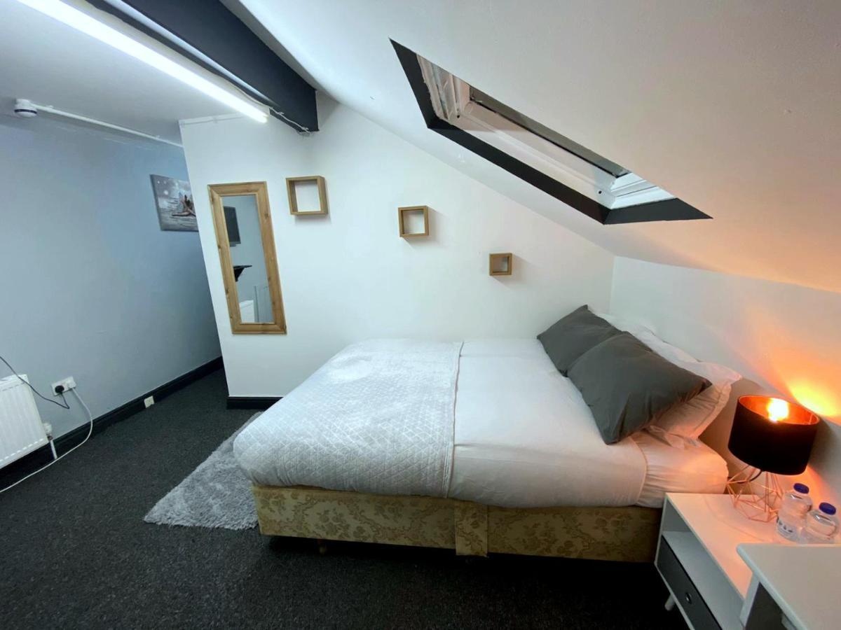 Hotel Townhouse 105 Huddersfield Exterior foto