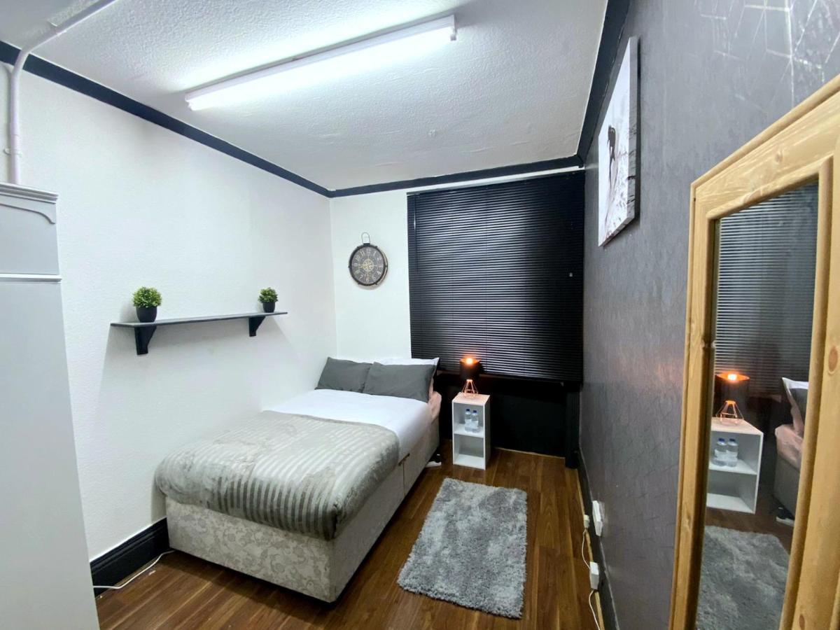 Hotel Townhouse 105 Huddersfield Exterior foto