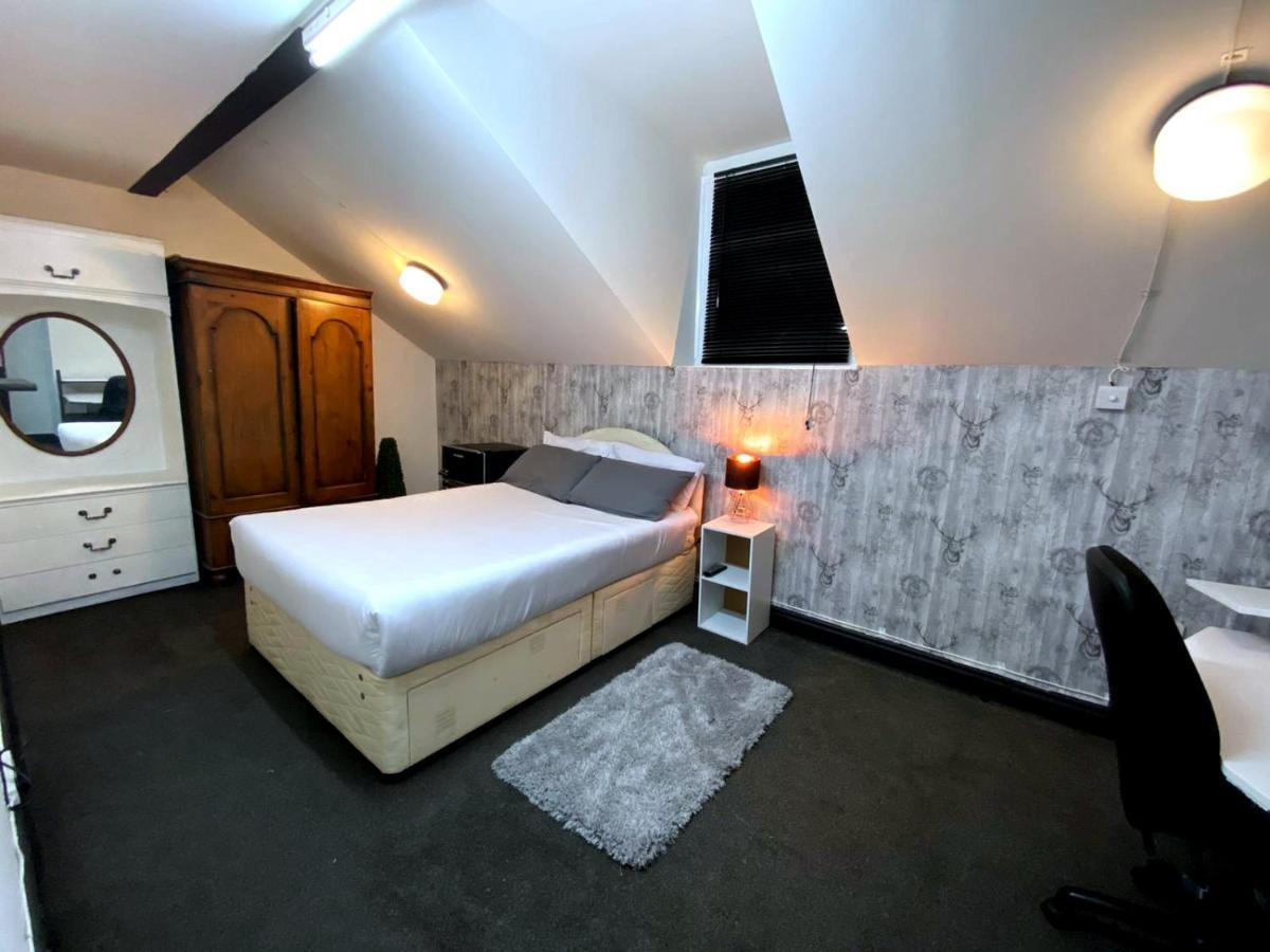 Hotel Townhouse 105 Huddersfield Exterior foto